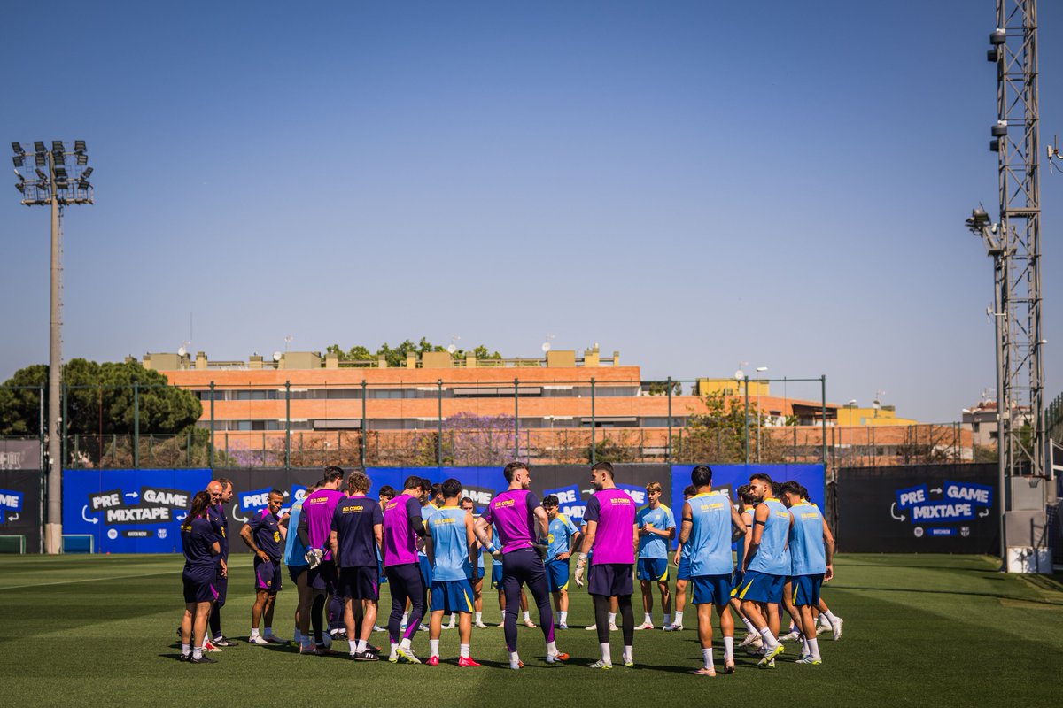 fcbarcelona_tr's tweet photo. 📅 Barcelona'nın sezon öncesi programı belli oldu

13.7 | Sağlık kontrolleri ve hemen akabinde Ciutat Esportiva Joan Gamper tesislerinde idmanlara başlanması

27.7-3.8 | İngiltere'de St George's Park tesislerinde hazırlık kampı https://t.co/4nllMmhI5I