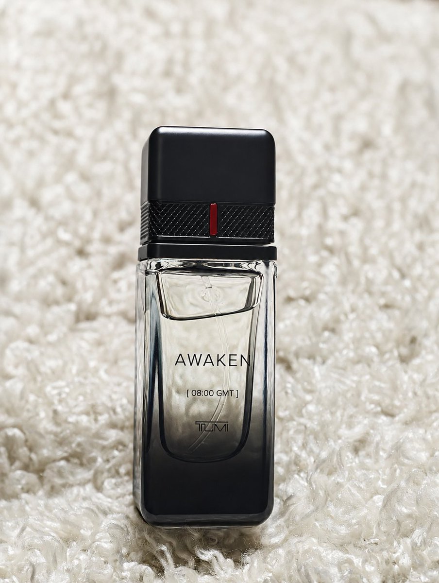 BatmanHonest's tweet photo. #tumi #tumiperfumes #tumiawaken https://t.co/ALv68tcqqy