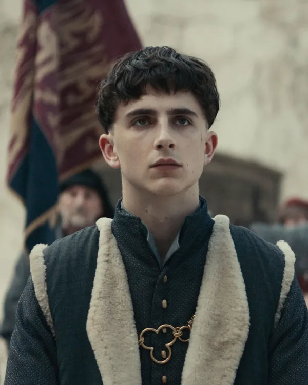 Knightly_Hist's tweet photo. Something the King managed fairly well was to find a middle ground between the proper bowl-cut and the volume and shaping that we look for in modern haircuts. https://t.co/EoPoj7C5gn