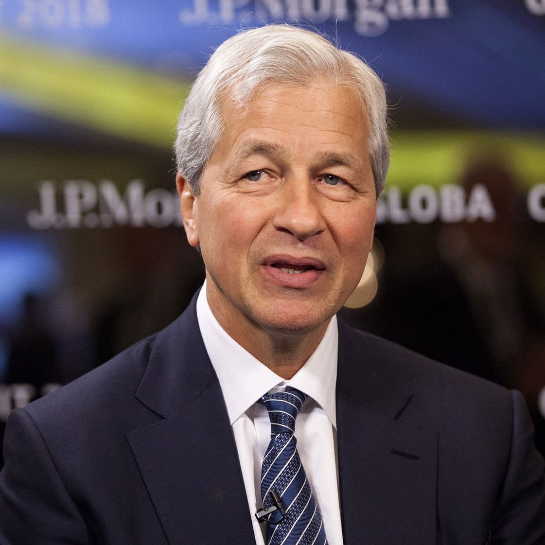 cryptorover's tweet photo. 🇺🇸 TIME IS RUNNING OUT FOR THE CLARITY ACT.

JPMorgan says the US crypto market structure bill may not pass this year. 

Lawmakers are still split over the biggest sticking point.
Whether stablecoins should be allowed to pay rewards.

JPMorgan CEO Jamie Dimon is terrified of exactly this.
