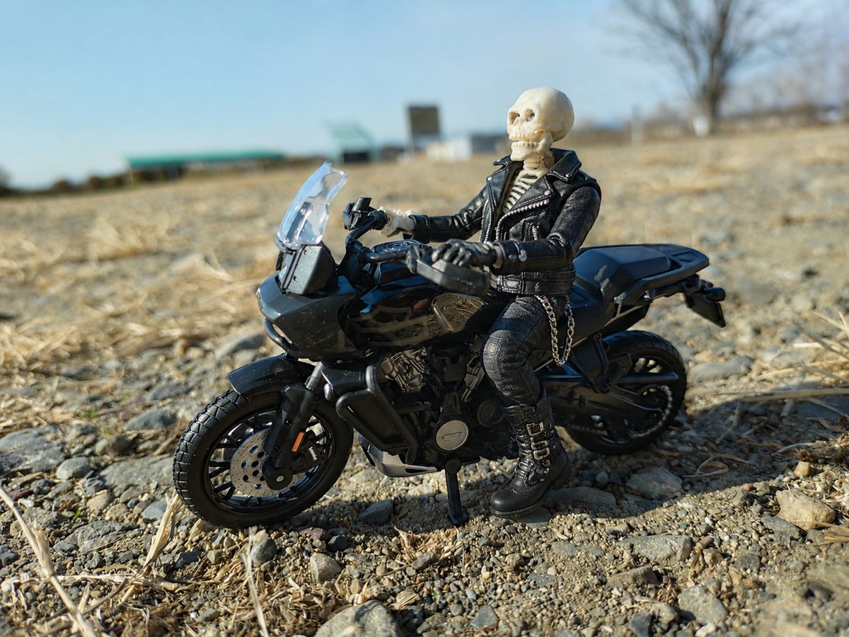 875tp56b's tweet photo. ライダー歴300年
題名と服をChatGPTに考えてもらったらこうなったわ♪
ポーズスケルトンやミニチュアバイク、背景は本物です。
#ポーズスケルトン
#ChatGPT
#poseskeleton https://t.co/eVyzCIXyzq