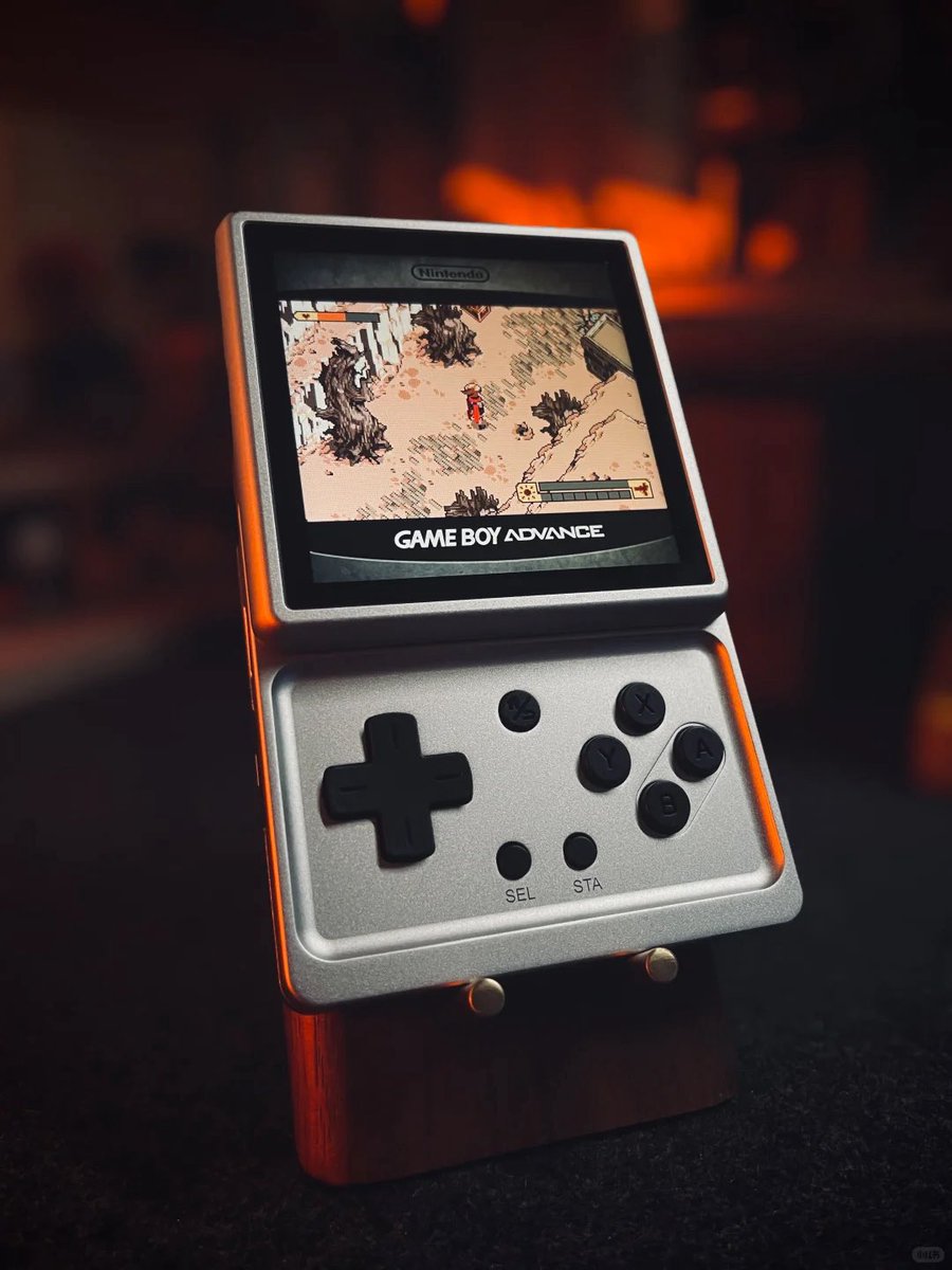 KeepRetro's tweet photo. Finally, Pocketable in the Truest Sense. #rgrotate #handhelds https://t.co/eFfrC9fRav