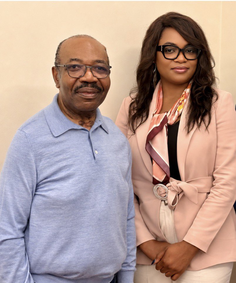 nelly_ngabima's tweet photo. Je m'attendais, à force de récits et de légendes entretenus pendant des années, à découvrir un homme incapable de penser, de raisonner ou de se souvenir. 
Le constat auquel j'arrive aujourd'hui est tout autre. 
Certains ont peut-être fini par croire à leur propre récit. 
J’ai rencontré ce jeudi 04 juin 2026, un Ali Bongo très lucide et qui se souvient de TOUT. 
Les prochains jours s’annoncent tumultueux. 
@PresidentABO parlera et, chacun sera contraint de dire la vérité au peuple Gabonais.
#gabon