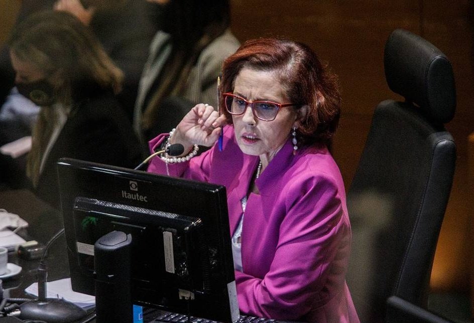 evandroratho's tweet photo. Que tipo de doença acomete o cérebro de quem considera inocente uma mãe que mata o próprio filho e ainda diz que a culpa é da sociedade?
O Brasil não pode aceitar a continuidade dessa agenda nefasta. https://t.co/JgN9FVwint