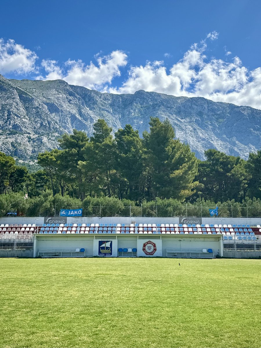 Maat_FC's tweet photo. Nogometni Klub Urania Baška Voda degradeerde de afgelopen vijf seizoenen twee keer, maar het uitzicht is er nog steeds van een zeer hoog niveau! https://t.co/r6pU4Wg4Ub