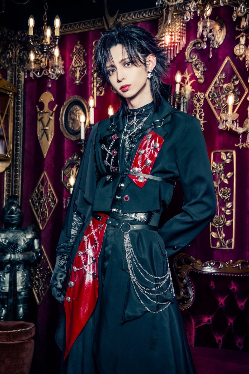 dot_Roach_'s tweet photo. +++++ 新ビジュアル解禁 +++++

　　　　       紫色担当
　　　　　   紫月りつ
              @ritsu_dotRoach

                    【 重要LIVE 】

               2026.12.16(Wed)

            白金高輪SELENE b2

     .Roach 1st ANNIVERSARY
           ONEMAN LIVE 開催‼︎

          𝐑𝐏➕♡＝1000達成で
      𝐧𝐞𝐰個人アー写4人目解禁

++++++++++++++++++++++++