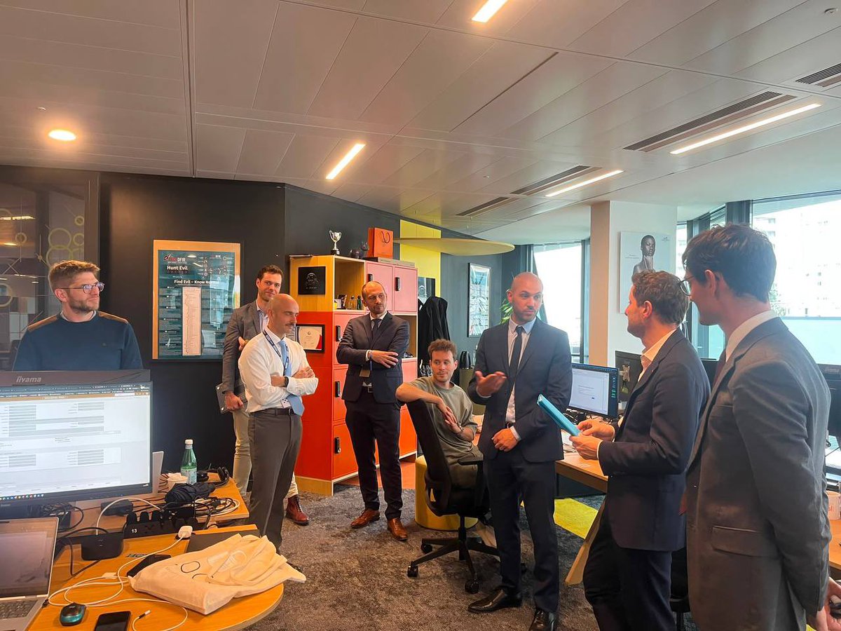 CBeaune's tweet photo. 📍Au @CampusCyberFr, échanges avec @ESILVparis, @OrangeCyberFR, @Hermes_Paris et le collège Banques, Assurances et Services Financiers.

@StrategiePlan agit, via l’Observatoire de la souveraineté numérique, pour renforcer notre autonomie technologique. Bientôt les résultats de notre consultation des entreprises !

🚀 Un enjeu stratégique 🇫🇷🇪🇺