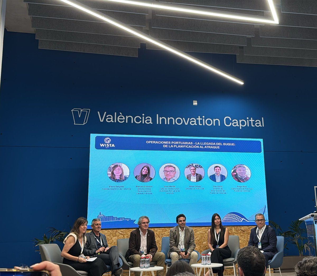AsnavieraVlc's tweet photo. ¡Seguimos en el Encuentro Anual de WISTA Spain en Valencia! 

Gran jornada de debate analizando las operaciones portuarias y la escala del buque en nuestras mesas redondas. 

Un orgullo colaborar en el desarrollo y futuro de nuestro sector marítimo 🚢 https://t.co/CBglQrkkdP
