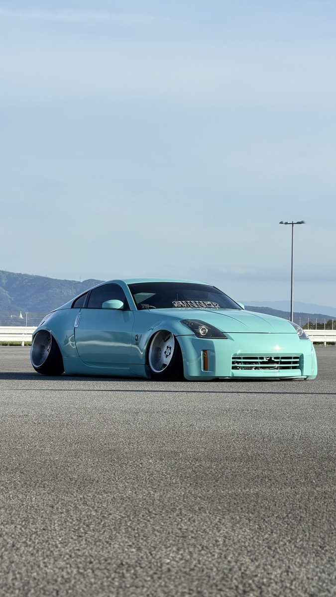 neetnhga's tweet photo. z33 バージョンs 中期 6MT

📢丸車で売ります！

一括80マン！場合によって値下げ🐜

ドリ車にするもよし
部品取りにするのもよし
そのまま乗るのもよし
好きにしてください！
詳しい詳細はdmまでお願いします！
#車売ります
#z33売ります
#買ってください https://t.co/CJVHh66WyY
