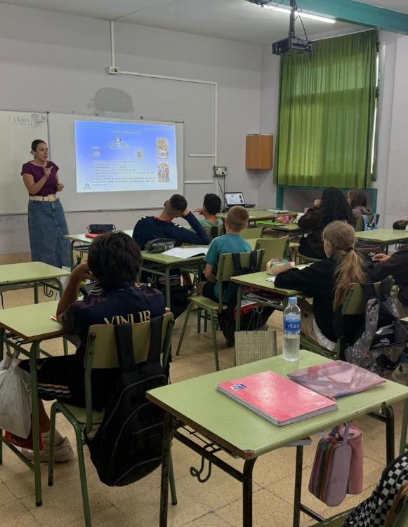 AspercanONG's tweet photo. En mayo continuamos con las charlas informativas y formativas dirigidas a la Sensibilización Social y Concienciación Comunitaria de las personas con TEA grado 1.
Estas acciones son posible al apoyo del Ayuntamiento de LPGC, el Cabildo de Gran Canaria y el Gobierno de Canarias. https://t.co/gEDBiHdWFw