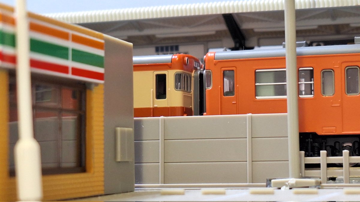 junjunt4's tweet photo. #連結している車両の画像を貼れ
先頭車どうしで連結している時の車両は、まさに目と目を見つめ合っているような顔の表情をしていますね🤔 https://t.co/OQmDbNacPt
