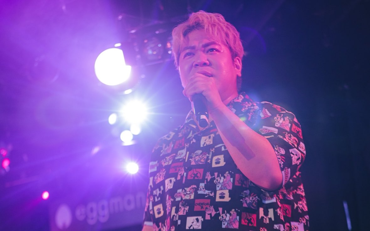 トークライブです。
