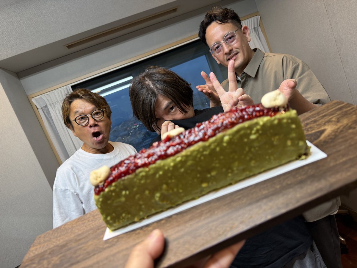 icocoon78MHz's tweet photo. やれんのか！？
スウィーツインフルエンサー🍰
試食もあるMIX祭り🏮🎧
@LadyCitizen69 @djizuno @TJO_DJ19 
#icocoon #BAYFM https://t.co/dTJYFcQ5vg