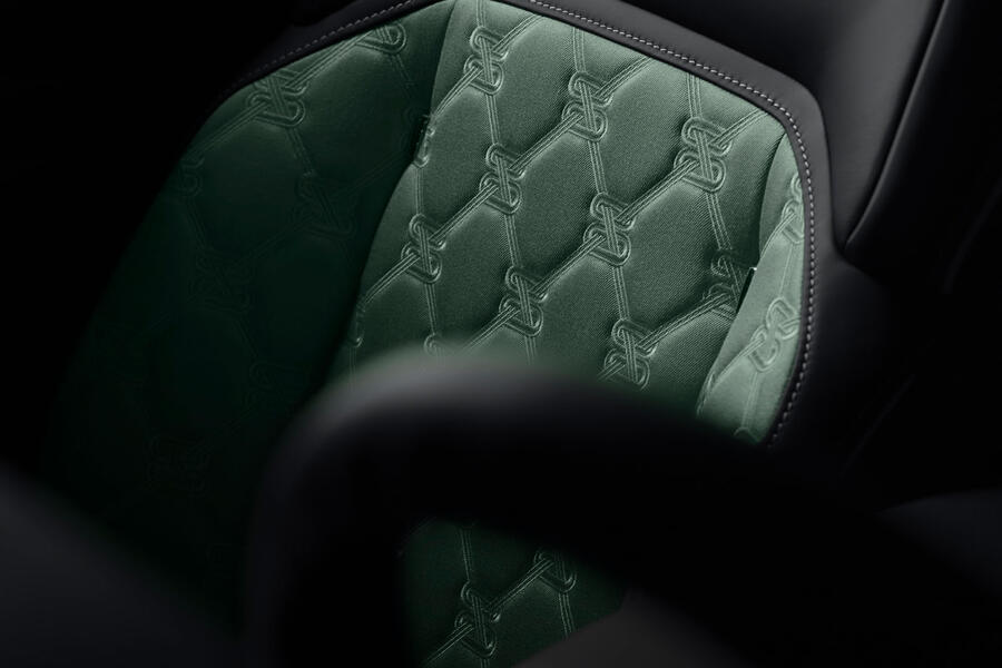 autocar's tweet photo. Rolls-Royce just dropped the Spectre Series II and it’s officially the MOST powerful Rolls ever 🤯 https://t.co/ubGBOqy7W0 https://t.co/uW7zeXwViC
