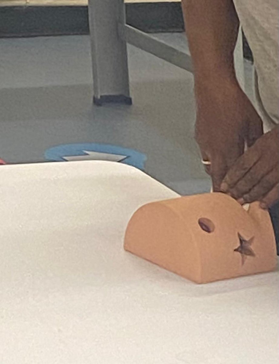 LozellsCF's tweet photo. Our Chair Bishop @DESJADDOO &amp; Secretary @RedMajid organised and delivered another bleed control awareness workshop in #Lozells.

Residents learnt and practised life saving skills of pack and pressure, applying emergency trauma bandage and tourniquet and improvisation. https://t.co/Ez2Z1lqdrc