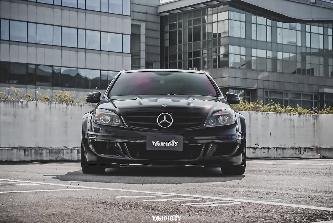 lekan897's tweet photo. RENNTECH C74 KONZEPT https://t.co/Kj9IjDKS6U