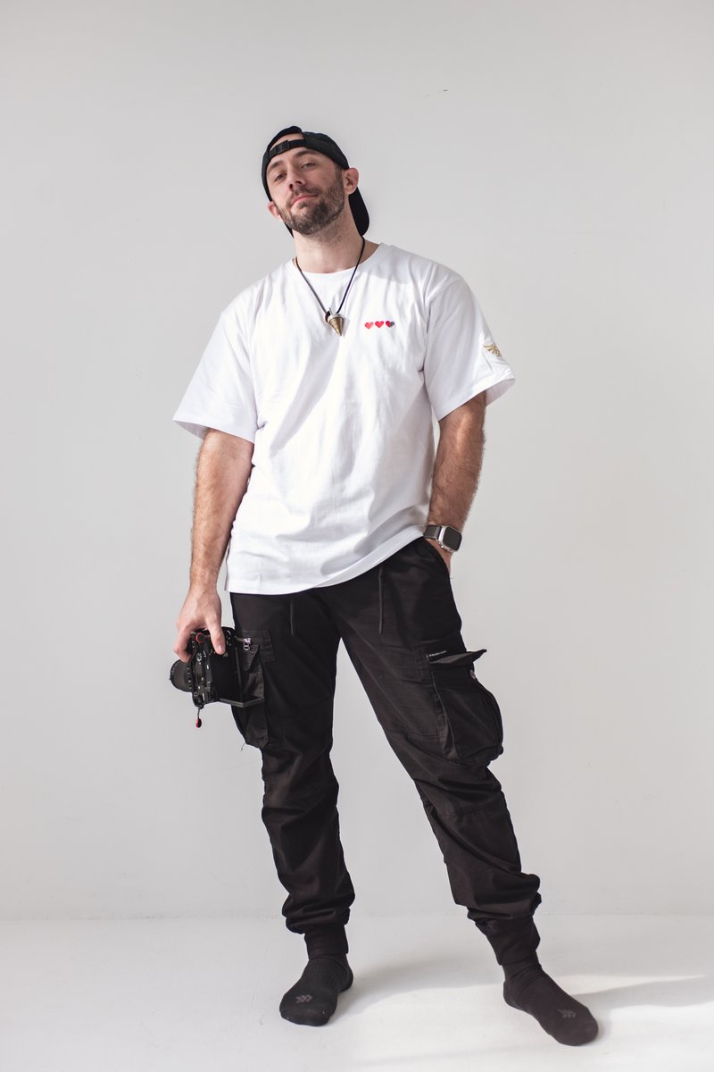 shalabo_zg's tweet photo. カメラマンさん、フォトグラファーさんへ

たまには、あるいは久しぶりに
モデルとして撮られてみませんか？

新宿エリアのスタジオで
撮影体験WSを月1〜隔1で開いています
ポージング講習、交流タイムも

#写ラボ 詳細はリプ欄へ

model  jordan(Photographer &amp; Videographer)
photo @eisukehasegawa https://t.co/6m8LXI4CFZ