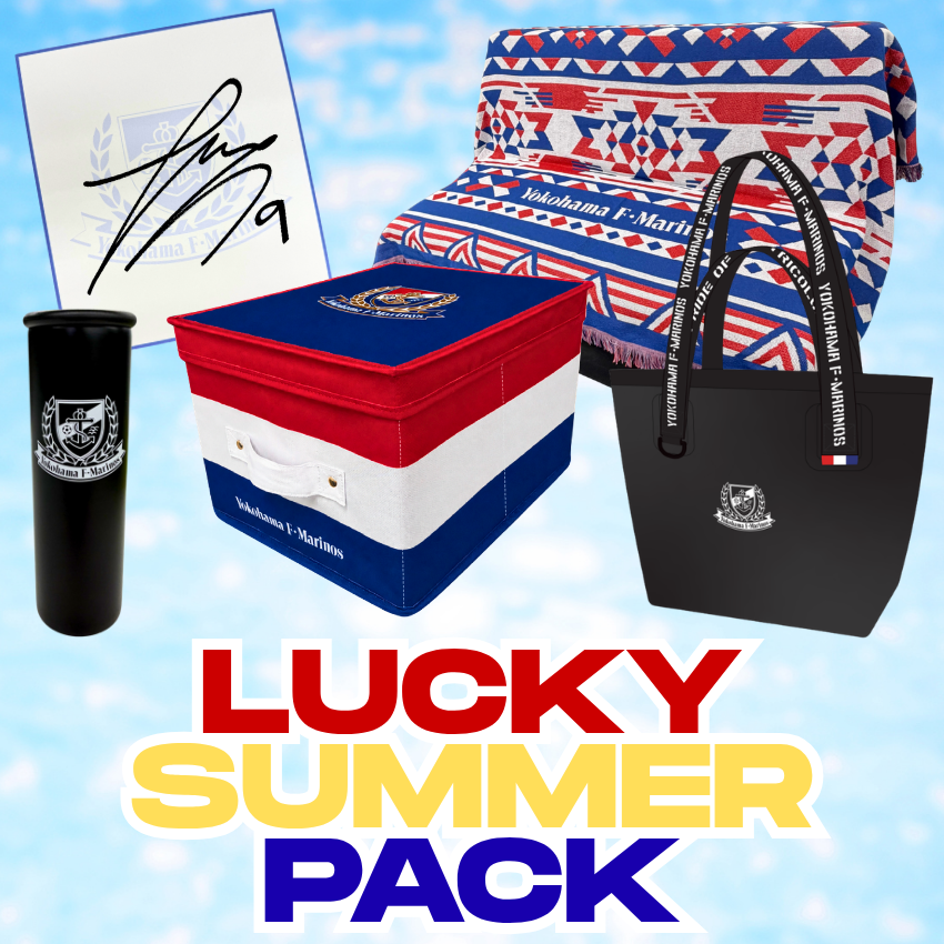 TRICOLOREONE_05's tweet photo. ◤￣￣￣￣￣￣￣￣￣￣
 🌴𝐒𝐔𝐌𝐌𝐄𝐑 𝐏𝐀𝐂𝐊🛍️
＿＿＿＿＿＿＿＿＿＿◢

🌴LUCKY SUMMER PACK 好評販売中！

👜耐水性の高いトートバッグ
（長短2種類の持ち手付き）
＋
✍️選手直筆サイン色紙

など、豪華アイテムが詰まった特別パック✨

🛒https://t.co/REZnLMTPEz
⚠数量限定

#fmarinos https://t.co/njYxFLClYX