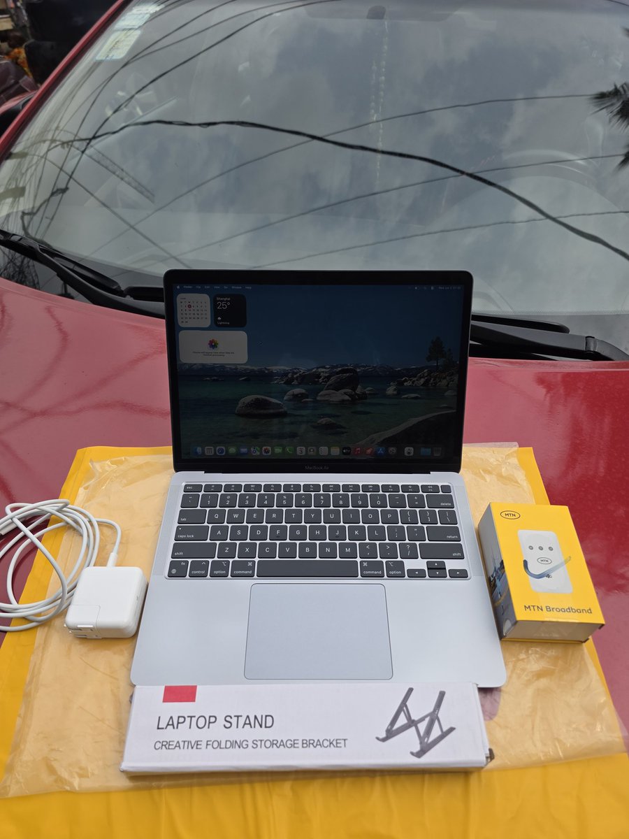 SamuelKolawole0's tweet photo. Thank you, God, for making me CT's most trusted gadget plug 🔌

Lan needed a solid Mac for Web3 and asked if I could deliver to Oyo State.

• MacBook Air 2020 M1 Chip - 16GB RAM - 512GB SSD
• MTN Universal MiFi
• Complimentary Laptop Stand

Successfully delivered to Ogbomosho, Oyo State 📦

Congratulations, @lanofx 🎉

Thank you for trusting me with your purchase. Wishing you a smooth and productive journey in Web3