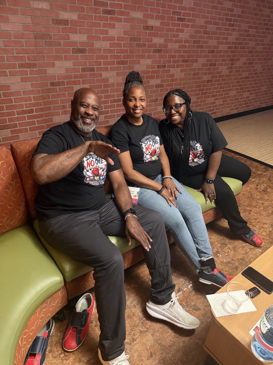 DCSDSecondary2's tweet photo. 💙✨ Spare No One: Every Voice, Every Role, Every Win.

Secondary Area 2 is committed to sparing no one because every voice matters, every role is essential, and every win belongs to all of us.

@DeKalbSchools #EveryVoiceEveryRoleEveryWin #WorkingOnWinning #SecondaryArea2 🖍️🎳💙 https://t.co/FtlAlMbqAC