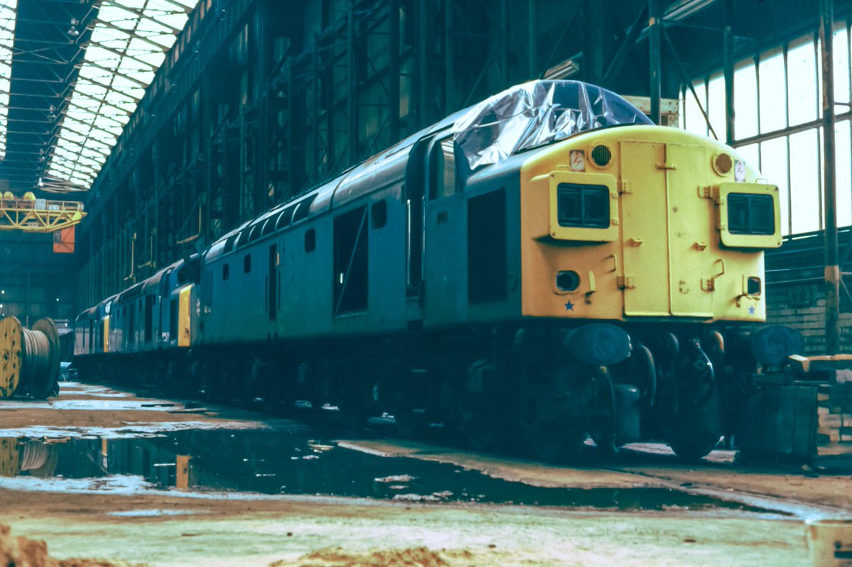 nickbro76777852's tweet photo. This week in 1983 - Thursday 2nd June.
The Melts, BREL Crewe Works - where the bad stuff happened. 40103, 064 &amp; 142 have reached the end of the line.
#FortiesOnFriday https://t.co/V4DGRrPSm4
