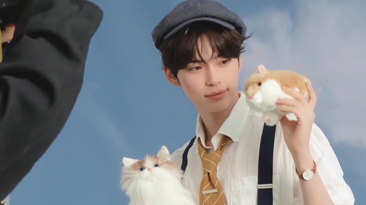 hamchzzes's tweet photo. 성한빈 넌 최고의 햄떠떠야 ₊˚ෆ https://t.co/dSexxRgE5K