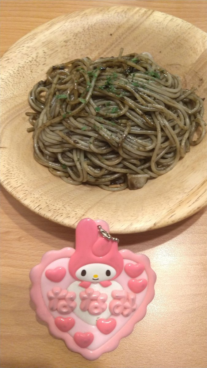 PRIDE_773's tweet photo. イカスミスパゲティ🦑
#キュルルンななみん
#さかなの日 https://t.co/mAP0qOJUMZ