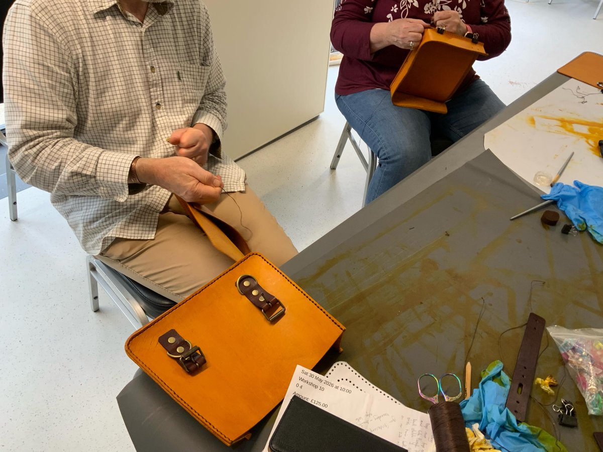 SHHomePlace's tweet photo. We were delighted to welcome Enda Kenny to HomePlace last weekend for a leather satchel workshop, where he shared traditional techniques and guided participants in making their own handmade satchels to take home.

Thanks to Enda and everyone who took part - great work all round! https://t.co/Ks74ueCtzP