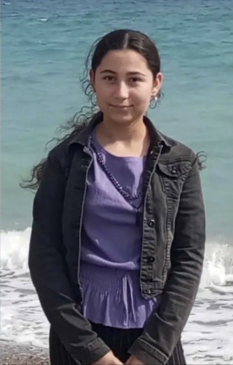 Zeynep27504841's tweet photo. Yasemin Bolat'tan bugün de haber yok! 

28 Mayıs'tan beri kayıp Yasemin. Unutmayın, bu çocuk MESEM kapsamında çalıştırılırken kayboldu ve Milli Eğitim Bakanlığından ses seda çıkmıyor. Ben sormaya devam edeceğim. #YaseminBolatNerede #YaseminBolat @tcmeb @Yusuf__Tekin https://t.co/soBdeaJxIJ