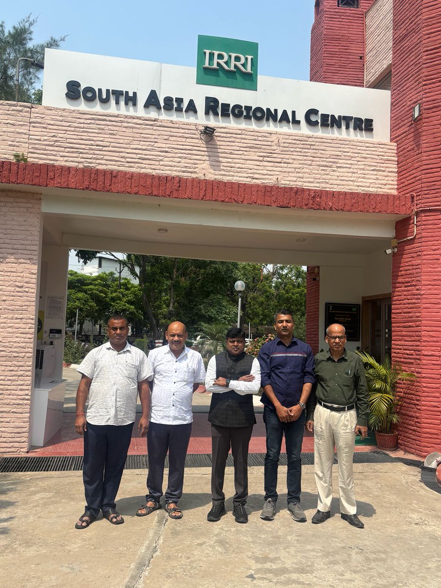 OSSCLtd's tweet photo. Md, OSSC &amp; team visited IRRI SARC, Varanasi! They explored the Grain Quality, Soil &amp; GIS labs, Speed Breeding &amp; Farm Mechanization to bring climate-resilient rice, data-driven farming, and advanced value addition to Odisha’s farmers. https://t.co/2hj3AMjwk5