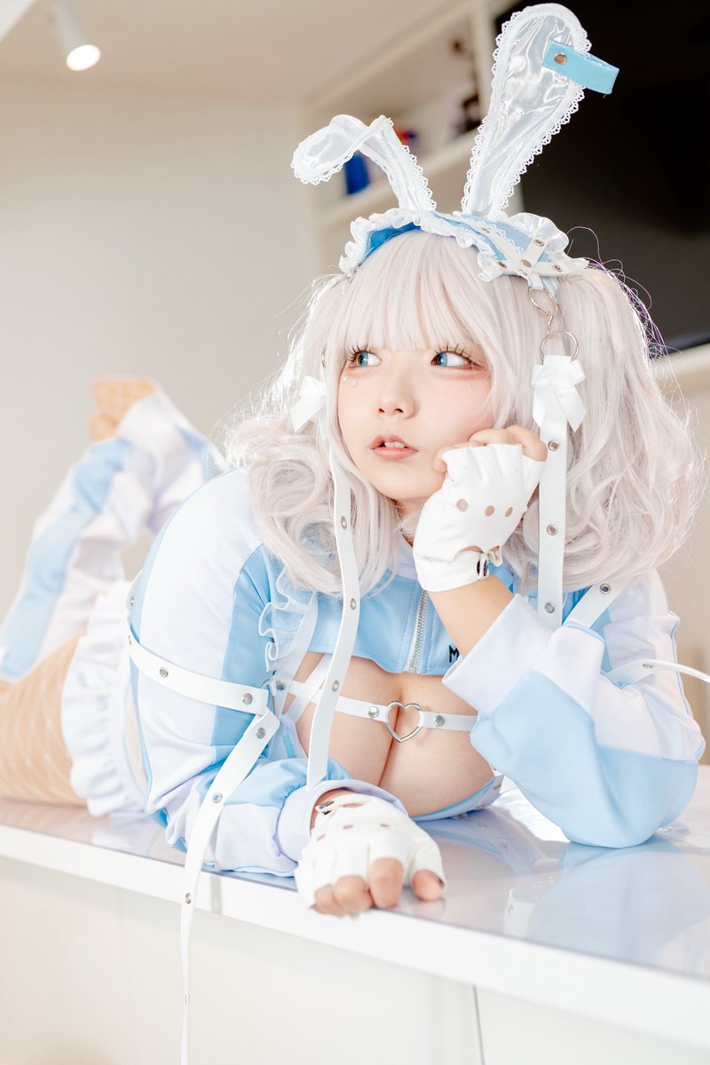 woka_cos's tweet photo. 🐰🩵

ｻｲﾊﾞｰﾊﾞﾆｰ  が　こっちを　みている‼️

📸@kikutea_camera https://t.co/Un7kdDmoIU