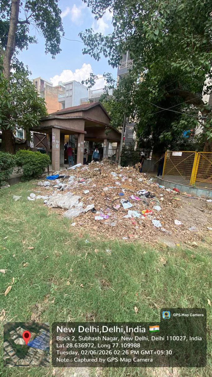 ManjuSetiaAAP's tweet photo. वार्ड 98 सुभाष नगर 2/446 के सामने वाले पार्क मे सफाई करवाई और कूड़ा उठाने वाली गाडी लगवाकर पार्क का सारा कूड़ा भी उठवाया  - आपके अपने मंजू सेतिया (निगम पार्षद एवं पूर्व डिप्टी चेयरमैन MCD वेस्ट जोन) एवं सुरेंद्र सेतिया (पूर्व प्रत्याशी हरि नगर विधानसभा एवं पूर्व निगम पार्षद) https://t.co/wCItPtgvN1