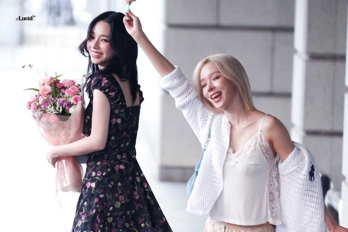 lucid_0411's tweet photo. 260605 KBS 퇴근

오늘의 지민정🫪

#aespa #KARINA #에스파 
#카리나 #カリナ #유지민
#윈터 #WINTER #지민정 https://t.co/51DAAIXsNS