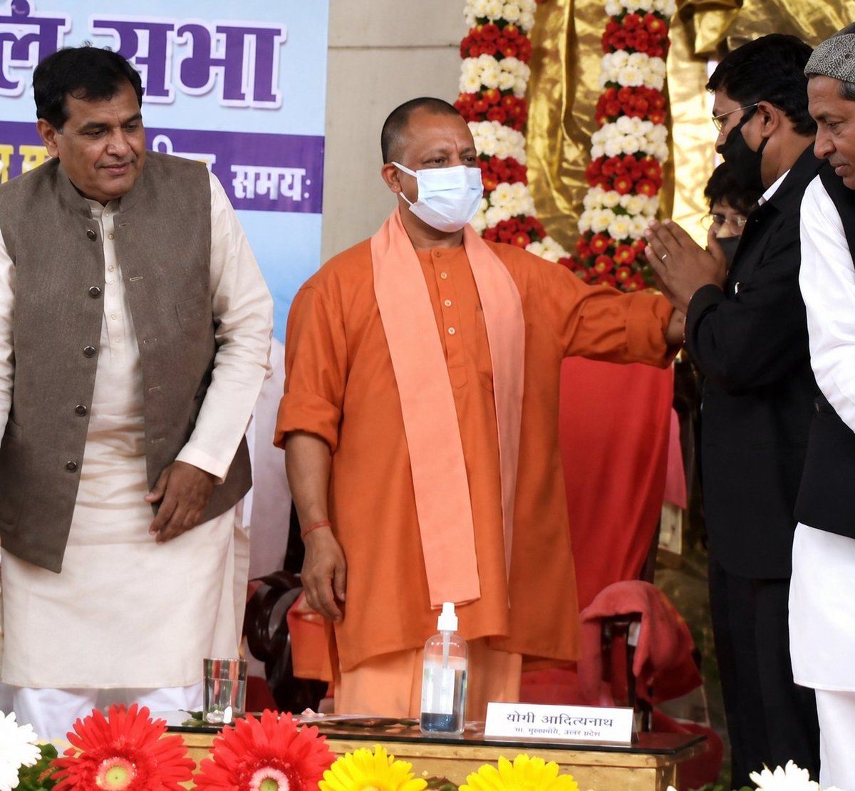dharmendra2a's tweet photo. उत्तर प्रदेश के यशस्वी मुख्यमंत्री, गोरक्ष पीठाधीश्वर, यूपी के सतत विकास और उत्तरोत्तर प्रगति के लिए समर्पित महंत योगी आदित्यनाथ @myogiadityanath  जी को जन्मदिन की हार्दिक बधाई एवम शुभकामनाएं। ईश्वर से प्रार्थना है कि आप दीर्घायु हों और सदैव स्वस्थ रहें। https://t.co/VSf4TJoxQz