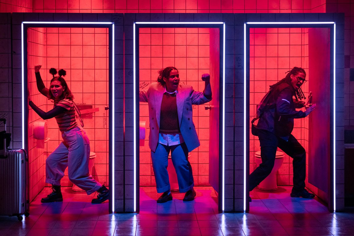 WhatsOnStage's tweet photo. Public – The Musical at Curve in Leicester – review https://t.co/2W3dS3SPwC https://t.co/9MfXOABcFM