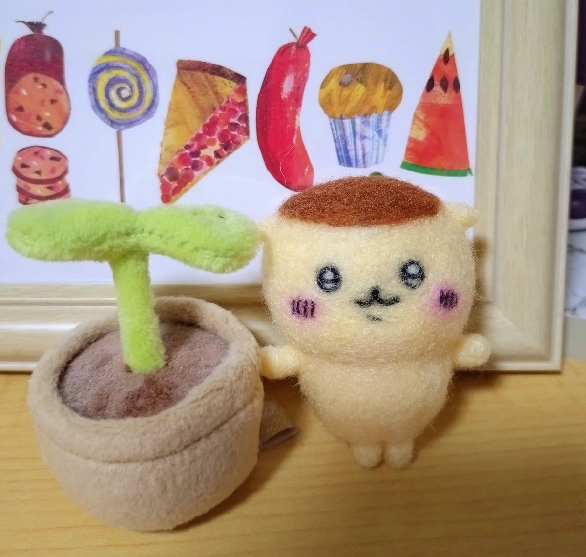 mooxxoon2's tweet photo. ハマナカさんのキットでくりまんじゅう先輩を作りました。 https://t.co/QM8JIYeigG