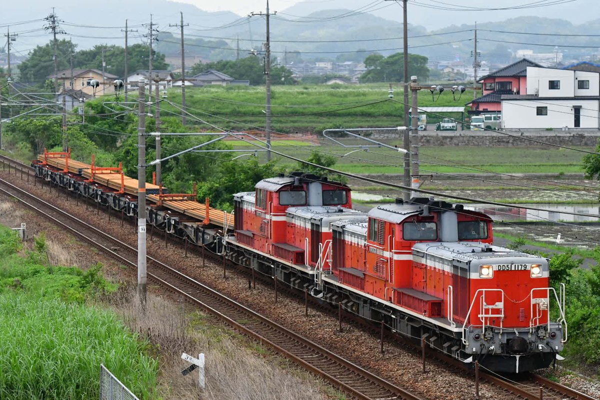 ef662733's tweet photo. 6/5
工9786
米子工臨
DD51 1179+DD51 1186+チキ6B https://t.co/IlPmUlyXmS