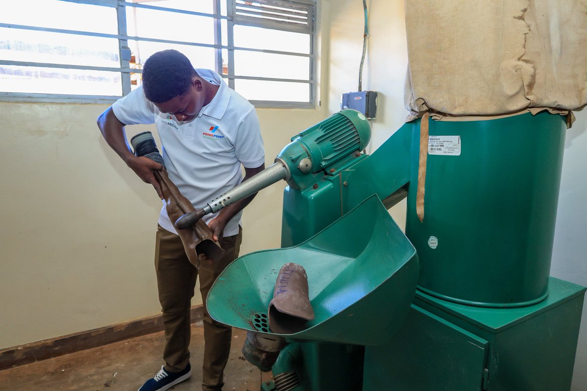 Wavinya_Ndeti's tweet photo. Today at Machakos County Level 5 Hospital, a regional referral facility serving the Lower Eastern region, I launched the issuance of prosthetic limbs to 68 beneficiaries—58 from Machakos County and 10 from other counties. A further 200 people will benefit in the coming phase.

Through this initiative, Machakos County becomes the first county in the Lower Eastern region to offer these specialized services. We will also devolve them to all Level 4 health facilities across the county to improve access.

This programme will restore mobility, independence, dignity, and hope to beneficiaries, enabling them to participate fully in social and economic activities. I thank SwissAbility for their partnership in making this initiative possible.