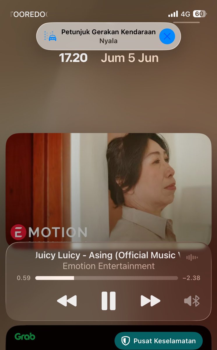 ursunsky's tweet photo. ni kota lagi secerah ini, tapi lu puter lagu juicy luicy😭🫵 https://t.co/7tiRKII4PK
