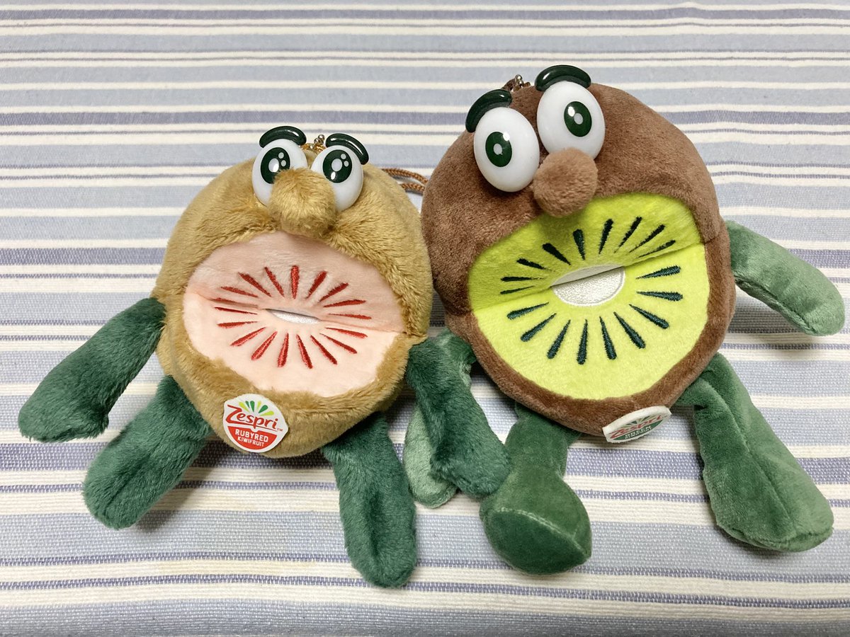 taeahu's tweet photo. ルビーレッドちゃんが届きました🎁
グリーン君よりちょっと小さめ
仲間が出来て楽しそう🥝🔴🟢 https://t.co/2Z4QuB4nLC