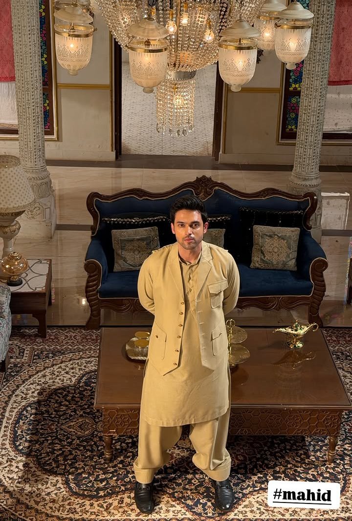 Akhiawal's tweet photo. I love how he now promotes his character the most💅

Dusro ke liye time nehi hai🤷

#ParthSamthaan #MahidNiyazi #SeherHoneKoHai https://t.co/OAvUOZdJj9