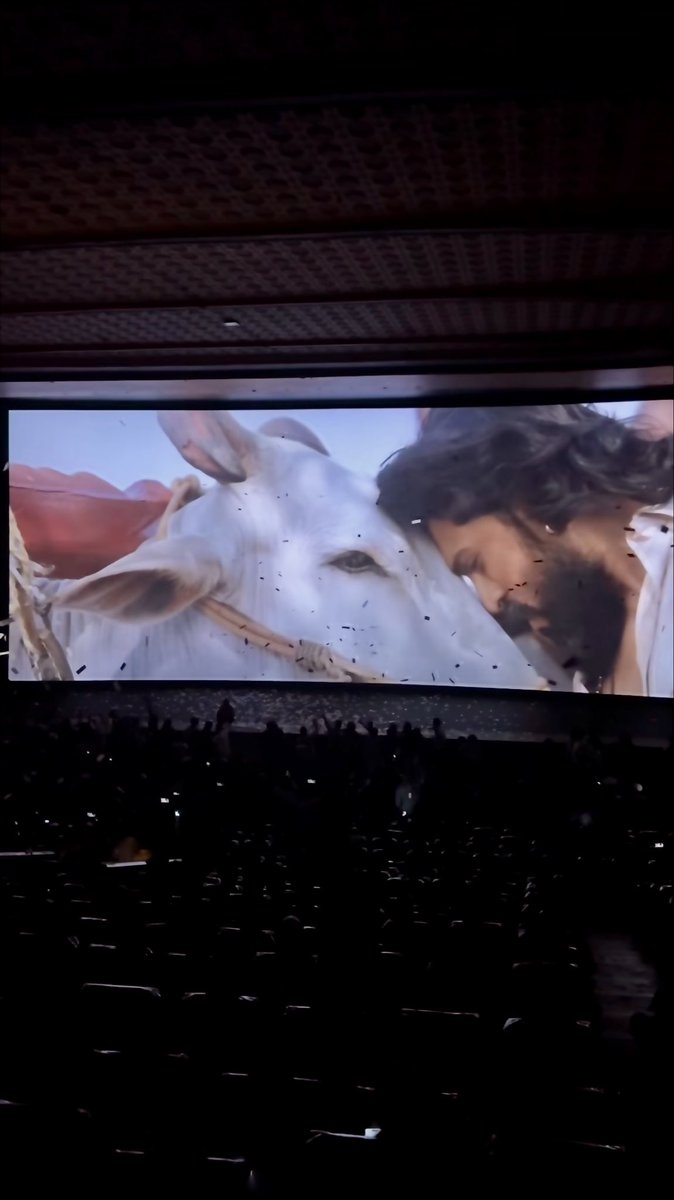 PriyaRC_4's tweet photo. Peak frame idi aithe 🙇‍♀️🔥

#PEDDI https://t.co/aog553nQAL