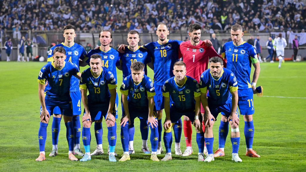 nesta13_ACM's tweet photo. المنتخبات المشاركة في كأس العالم 2026 من الأقصر إلى الأطول (بحسب متوسط أطوال اللاعبين):

🇸🇦 السعودية — 178.4 سم
🇿🇦 جنوب أفريقيا — 178.8 سم
🇶🇦 قطر — 179.4 سم
🇲🇽 المكسيك — 179.5 سم
🇦🇷 الأرجنتين — 179.7 سم
🇨🇴 كولومبيا — 180.0 سم
🇯🇴 الأردن — 180.4 سم
🇺🇾 أوروغواي — 180.5 سم
🇪🇨 الإكوادور — 180.5 سم
🇨🇩 جمهورية الكونغو الديمقراطية — 181.0 سم
🇪🇬 مصر — 181.2 سم
🇨🇻 الرأس الأخضر — 181.3 سم
🇯🇵 اليابان — 181.3 سم
🇭🇹 هايتي — 181.4 سم
🇵🇹 البرتغال — 181.5 سم
🇵🇦 بنما — 181.6 سم
🇵🇾 باراغواي — 181.6 سم
🇪🇸 إسبانيا — 181.7 سم
🇺🇿 أوزبكستان — 181.8 سم
🇰🇷 كوريا الجنوبية — 181.9 سم
🇨🇼 كوراساو — 181.9 سم
🇨🇦 كندا — 182.1 سم
🇬🇭 غانا — 182.6 سم
🇲🇦 المغرب — 182.7 سم
🇩🇿 الجزائر — 182.7 سم
🇧🇷 البرازيل — 182.8 سم
🇨🇮 ساحل العاج — 182.9 سم
🇮🇶 العراق — 183.2 سم
🇺🇸 الولايات المتحدة — 183.4 سم
🇳🇿 نيوزيلندا — 183.5 سم
🇦🇺 أستراليا — 183.6 سم
🇮🇷 إيران — 183.7 سم
🇹🇷 تركيا — 183.8 سم
🇸🇳 السنغال — 184.0 سم
🏴 اسكتلندا — 184.5 سم
🇹🇳 تونس — 184.6 سم
🇦🇹 النمسا — 184.7 سم
🇭🇷 كرواتيا — 184.8 سم
🇳🇱 هولندا — 184.9 سم
🇫🇷 فرنسا — 184.9 سم
🇨🇭 سويسرا — 185.2 سم
🇩🇪 ألمانيا — 185.4 سم
🇨🇿 التشيك — 185.7 سم
🇧🇪 بلجيكا — 185.8 سم
🇸🇪 السويد — 186.2 سم
🇳🇴 النرويج — 187.2 سم
🇧🇦 البوسنة والهرسك — 187.2 سم.