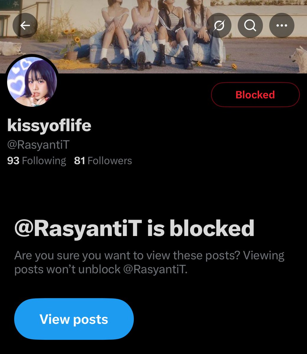 fishbouwl's tweet photo. can you guys help report this account, please?

this bitch spreading unnecessary fanwars, setting up kiof and dragging another group for no reason https://t.co/qvm96zpWVU