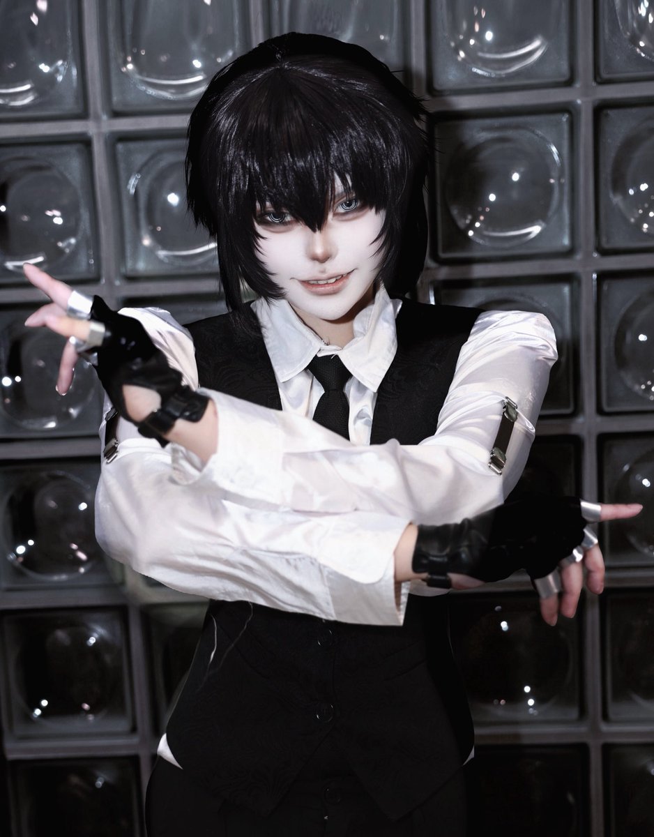 Ramu_rice16's tweet photo. 部屋の隅でガタガタ震えて命乞いする心の準備はOK？
 #HELLSING https://t.co/L8zgN789Fb