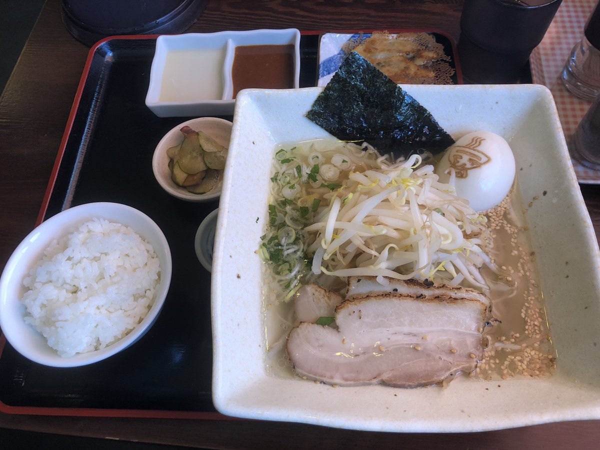 M0s40's tweet photo. ラーメン食べたくね？🍜 https://t.co/hhSlgLfD7r