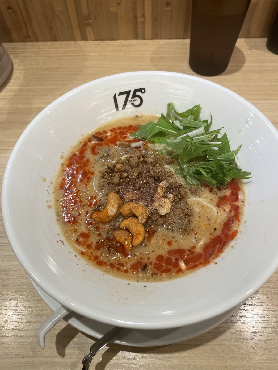 Axel__08's tweet photo. だあさんとメルハとラーメン来た！ https://t.co/un1alTJIqa