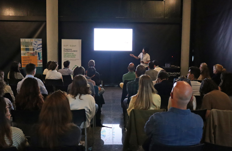 CICbioGUNE's tweet photo. #bioGUNE_Research | 🤝 #CICbioGUNE @brta strengthens collaboration with Denmark in glycosciences

Scientific sessions &amp; networking with experts and early-career researchers fostered exchange and new cooperation opportunities

🔗 https://t.co/jrqjs3nwBC https://t.co/kNs84lHw3v