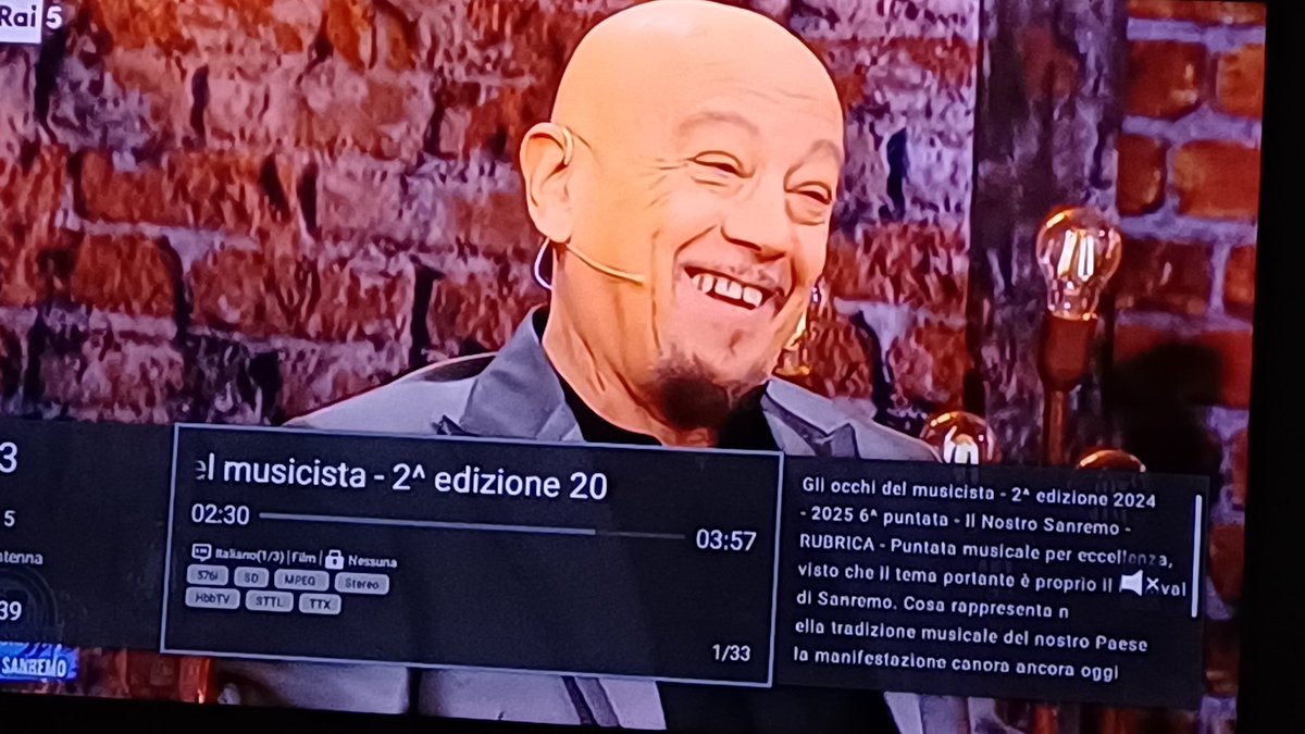 antodd's tweet photo. @EnricoPeople @enricoruggeri  
Per i nottambuli 😂😂
Questa  o meglio questa mattina
😘❤️un abbraccio ❤️ https://t.co/9Bx91VUkBY