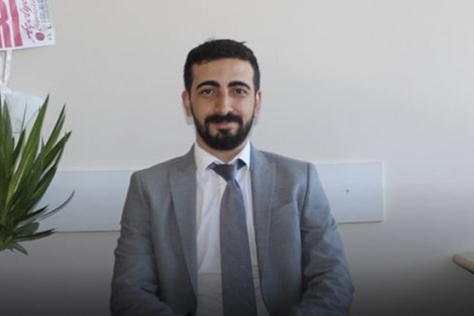 erolkeles23's tweet photo. Elazığ’da meydana gelen elim trafik kazasında ağır yaralanan Elazığ Ruh Sağlığı ve Hastalıkları Hastanesi Başhekim Yardımcısı, Psikiyatri Uzmanı Dr. Mustafa Çakar’a ve kazadan etkilenen tüm vatandaşlarımıza geçmiş olsun dileklerimi iletiyorum.

Rabbim yaralılarımıza acil şifalar ihsan eylesin. 
Dualarımız kendileriyle. 🤲